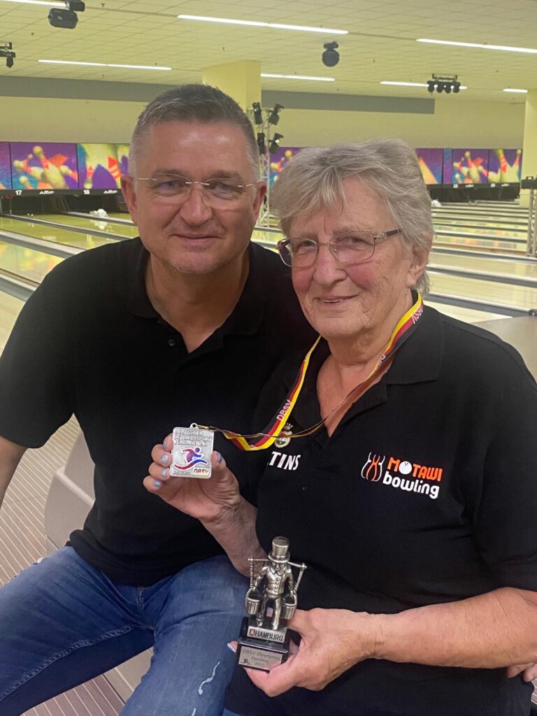 Mario Lippold, Trainer im MOTAWI Bowlingcenter Senioren-Trainingsschule auf der Bowlingbahn MOTAWI in Berlin-Reinickendorf